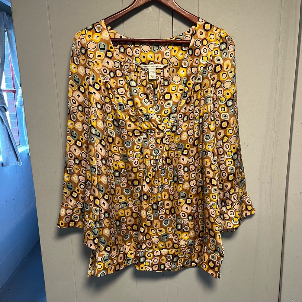 Diane Von Furstenberg Long Sleeve Yellow Geometric 100% Silk Tunic Blouse Size 8